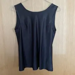 コムサデモード　黒　タンクトップ  シルク風