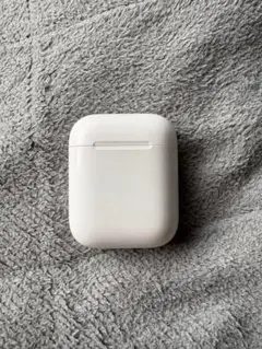 Apple AirPods 本体 第2世代 ホワイト 充電ケース、両耳イヤホン