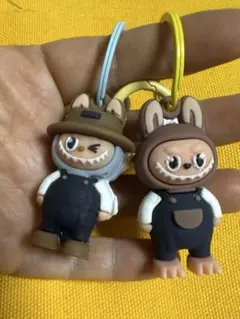 ラブブ。ウサギキャラクター キーホルダー 2個セット