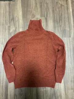 UNIQLO ウールニット　タートルネック　オレンジ色