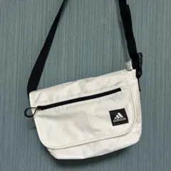 adidas ショルダーバッグ ホワイト