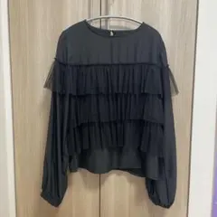 フリル付きブラックシフォンブラウス