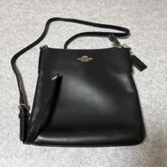 COACHショルダーバック（紐切れてます）