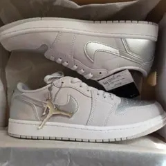 Item thumbnail for item c580f4bd-a032-4222-b753-697aff8772e6