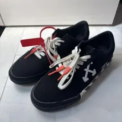 OFF-WHITE スニーカー ブラックのサムネイル