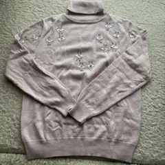 薄いピンク ビーズ　 ニットセーター Mサイズ