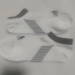 adidas ストライプ スニーカーソックス ホワイト25～27㎝