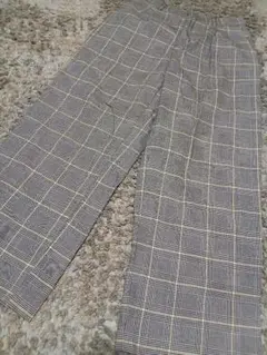 ローリーズファーム　グレーとイエローのチェックパンツ　内側ボタンなし　L