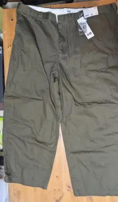 新品未使用》ユニクロ ワイドフィットチノ カーキ W120 股下73