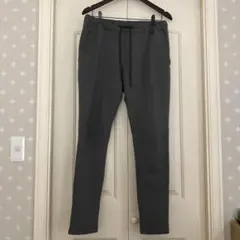 グレー ジョガーパンツ ドローストリング付き