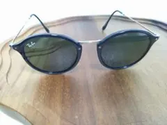 Ray-Ban ラウンド型サングラス ブラック×シルバー