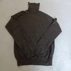 ユニクロタートルネックセーター