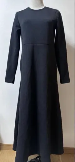 グリーンレーベルリラクシング バックボタンロングワンピース ブラック 36