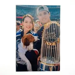 大谷 翔平選手 & デコピン & 真美子さん フォト KGサイズ D