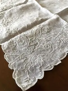 【美品】汕頭 スワトウ 刺繍ハンカチ