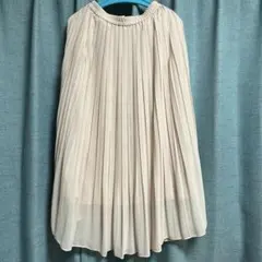 プリーツスカート