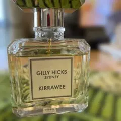 香水　廃盤　希少　レア　ギリー・ヒックス　ダーリンハースト　50ml Gilly Hicks Darlinghurst 香水50mi - メルカリ