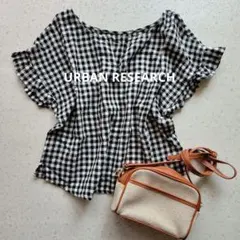 美品✨アーバンリサーチ　スキッパーＶネックプリーツ袖リネンブラウス