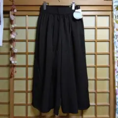 新品未使用エマジェイムス　ガウチョパンツ　M