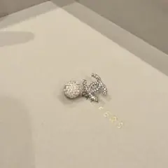 CHANEL クリスタル装飾 ロゴピアス 片耳用 CHANEL クリスタル ロゴ ピアス 正規品 シャネル 両耳 - メルカリ