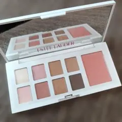 エスティーローダー　ピュアカラーエンヴィアイシャドウアンドチークパレット