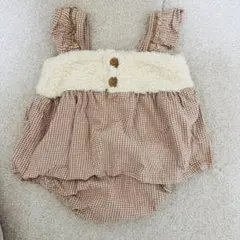 【バースディ】茶色と白のチェック柄ロンパース
