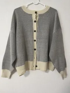 ニットカーディガン