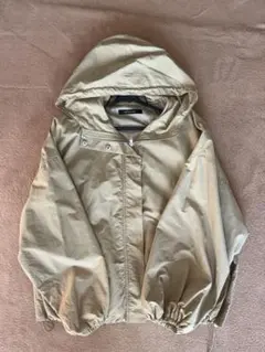 マウンテンパーカー　レディース　ベージュ