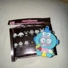 サンリオ いちご新聞フォトバッジ付きマスコット フレームバッジ　ハンギョドン