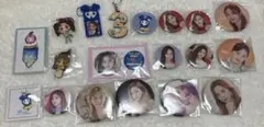 twice ツウィ　缶バッジ　キーホルダー