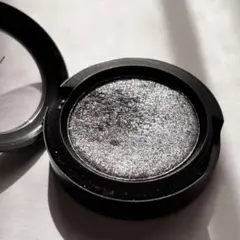 MAC プレストピグメント アイシャドウ 単色 シルバー系のサムネイル