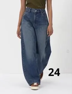 UNIQLO ユニクロ バギーカーブジーンズ 67BLUE 24