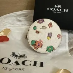 COACH 花柄 ポーチ ホワイト 型番/C3822 - メルカリ