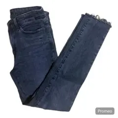 UNIQLO ウルトラストレッチジーンズ　ブラック　25 スキニー　オフカット