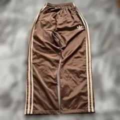 adidasoriginals トラックパンツ ブラウン