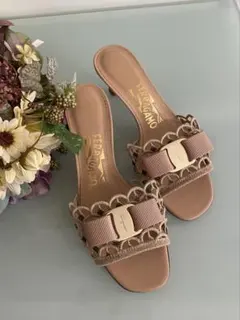 ⭐️春セール　フェラガモレースのミュール　３回使用22.5センチ程度