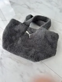 PUMA グレー ファートートバッグ