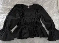 ブラック シャーリングブラウス 長袖