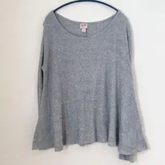 美品✨ MOSSIMO 【S】 グレー 長袖 カットソー Aライン 輸入古着のサムネイル