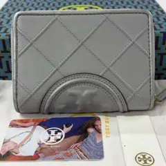 新品同様‼️ 現行　トリーバーチ　TORYBURCH 財布　折り財布　キルティング