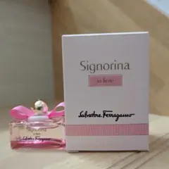 SALVATORE FERRAGAMO シニョリーナ イン フィオーレ オーデ…