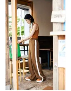 ナゴンスタンス