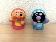 赤ちゃんアンパンマンと赤ちゃんバイキンマンの指人形ソフビ