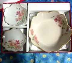 ♥️撫松庵　花柄食器セット 6点（大皿1、小皿5）のサムネイル