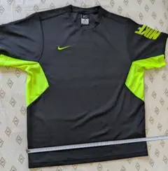 NIKE 半袖Tシャツ 黒/蛍光グリーン