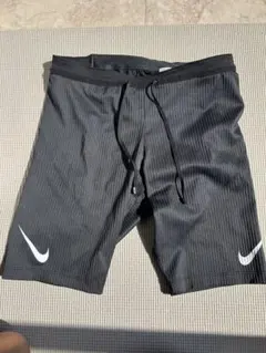 NIKEエアロスイフト　ハーフタイツ　M