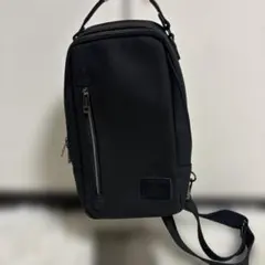 ブラックナイロンショルダーバッグ