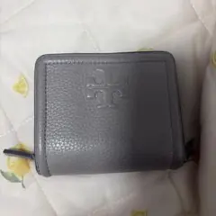 Tory Burch 二つ折り財布 グレーのサムネイル