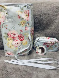Cath Kidston フラワープリント　ハンギングトラベルポーチセット