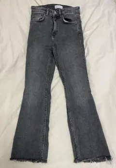 ZARA カットオフ　セミフレアジーンズ